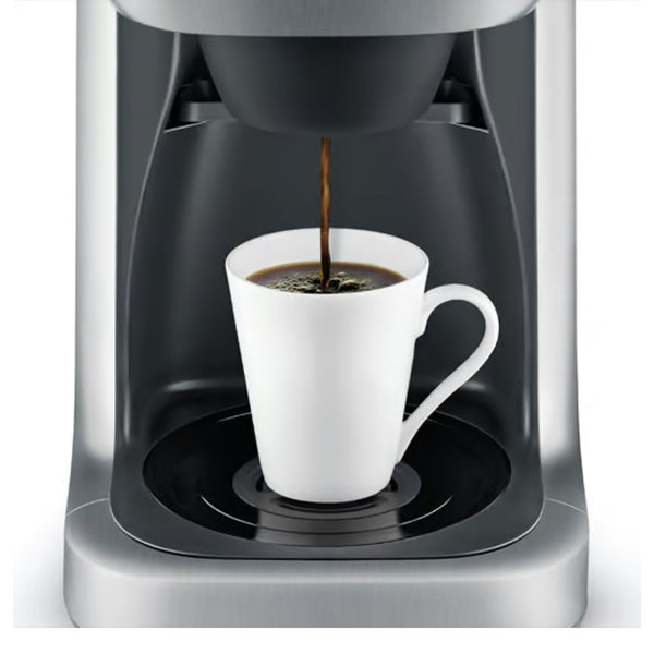 BDC650 Grind Control Drip Coffee Machine closeup of coffee