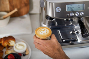 Breville Barista Pro BES879  Latte