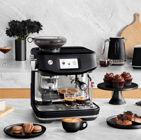 Breville BES881BTR  Superautomatic Coffee Machine in Black Truffle Lifestyle